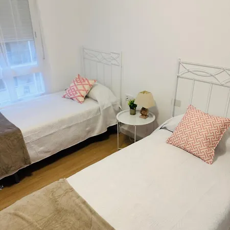 Apartman Vega - Amplio, Soleado Y Con Balcon